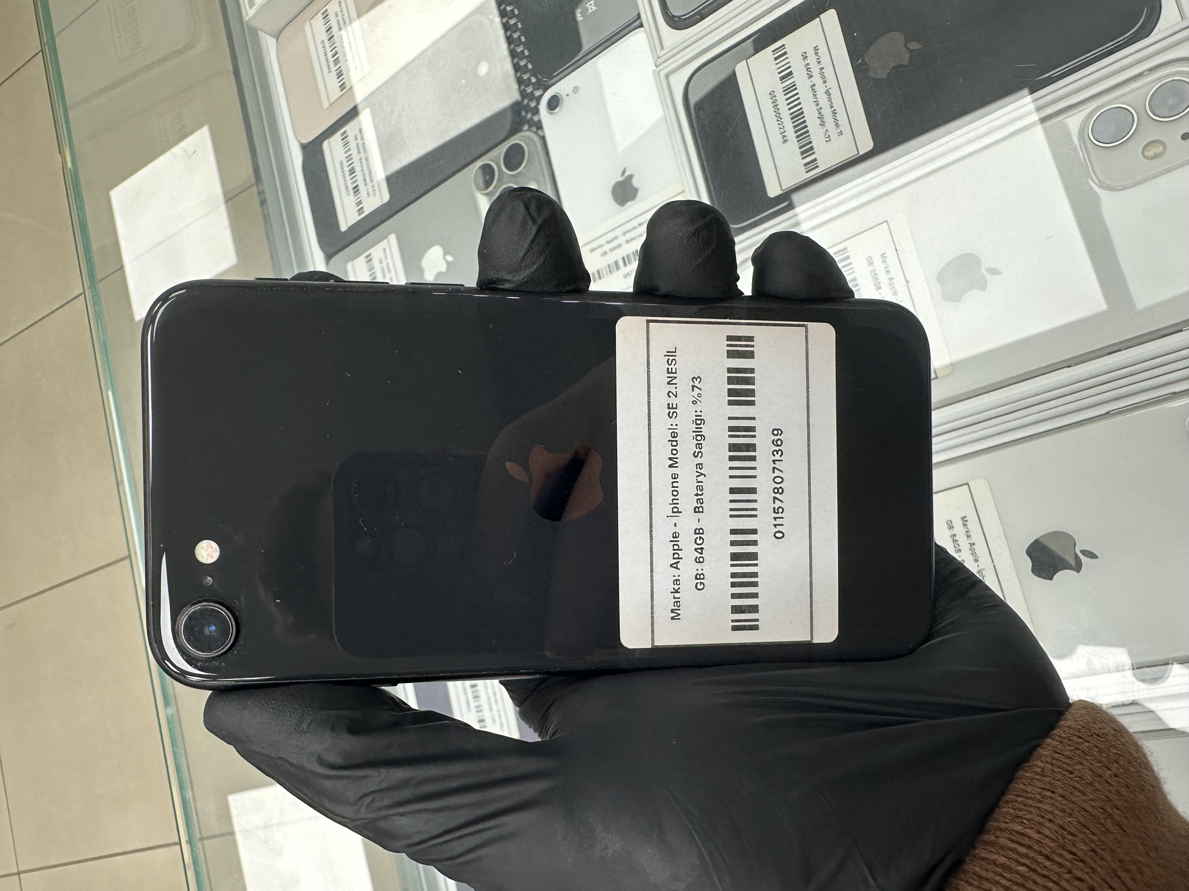 Apple - İphone SE 2.NESİL 64GB